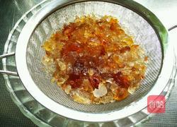 蔓越莓桃胶百合银耳羹的做法图解4