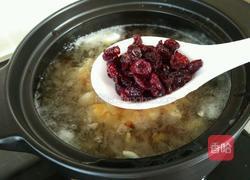 蔓越莓桃胶百合银耳羹的做法图解12