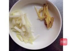 牛肉萝卜丁的做法图解5