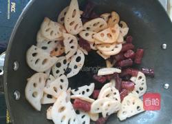 脆藕香辣风干肠的做法图解6