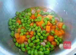 毛豆炒胡萝卜粒的做法图解8