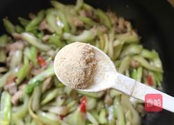 西芹炒肉/芹菜炒肉的做法图解10