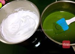 抹茶戚风蛋糕的做法图解7