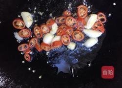 腊肠炒豇豆的做法图解5