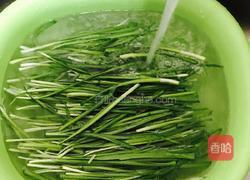 韭菜炒蛋皮的做法图解1