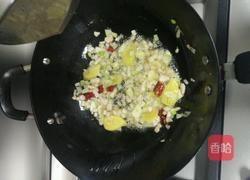 猪肉烩酸菜的做法图解2