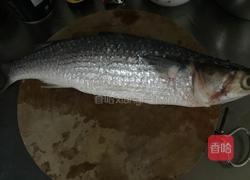 剁椒梭鱼的做法图解1