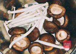 鲜菇鱼汤的做法图解3