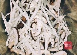 鲜菇鱼汤的做法图解4