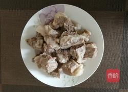 牛肉炖土豆的做法图解1