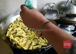青南瓜炒粉丝的做法图解11