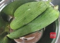 丝瓜肉丸汤的做法图解1