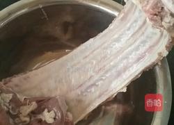 榴莲皮排骨汤的做法图解1
