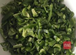 青椒鸡蛋烙的做法图解1