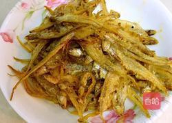 青椒炒小毛鱼干的做法图解6
