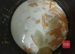 木瓜牛奶炖雪梨的做法图解2