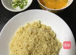 方便面蛋葱饼的做法图解2