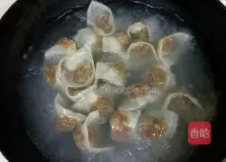 Illustration of how to make wontons 8