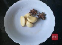 五花肉蒸油豆腐的做法图解3