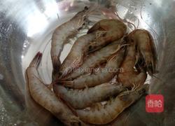 虾仁滑蛋的做法图解1