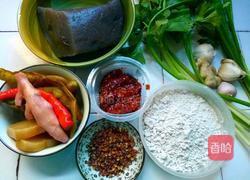 酸辣魔芋烧鱼的做法图解3