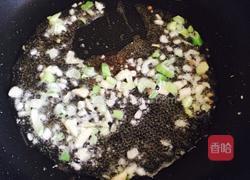 黄豆芽炒粉条的做法图解6