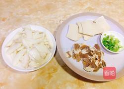 豆腐山药炒咸肉的做法图解1