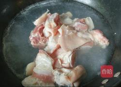 猪蹄汤的做法图解2