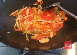 西红柿牛肉线面的做法图解3