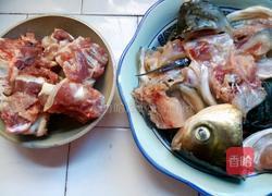 猪骨鱼头冬瓜汤的做法图解2