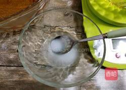 广式月饼（50克莲蓉蛋黄馅）的做法图解4