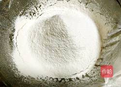 广式月饼（50克莲蓉蛋黄馅）的做法图解11