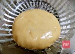 广式月饼（50克莲蓉蛋黄馅）的做法图解12