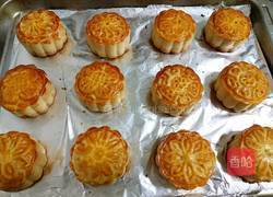 广式月饼（50克莲蓉蛋黄馅）的做法图解34