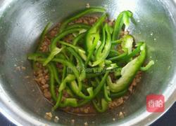 榛蘑炒尖椒肉末的做法图解9