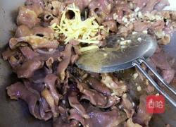 泡菜萝卜炒猪心的做法图解6