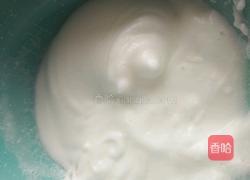 戚风蛋糕的做法图解7