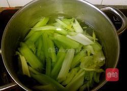 腊肉炒芹菜的做法图解3