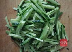 凉拌鸡架的做法图解3