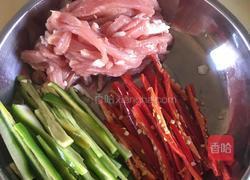 肉丝茄子的做法图解1