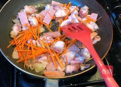 培根生菜炒米粉的做法图解5