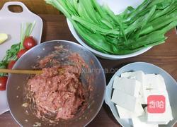 油麦菜肉丸豆腐汤的做法图解1