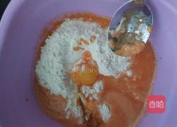 胡萝卜葱花鸡蛋饼的做法图解2