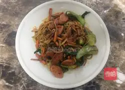 Illustration of how to make ham fried noodles 5