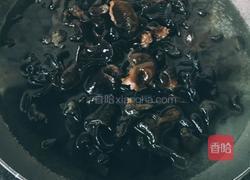 酸辣黑木耳的做法图解7