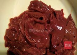 爆炒泡椒羊肝的做法图解2