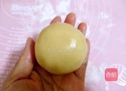 广式月饼(100克凤梨蛋黄馅)的做法图解16