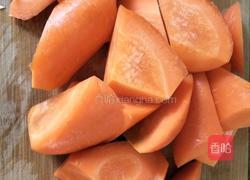 红萝卜牛骨汤的做法图解3