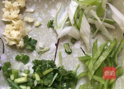 白菜猪肉炖粉条的做法图解4