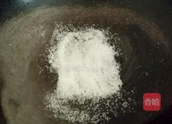 牛奶鸡蛋布丁的做法图解2